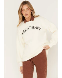 Cleo + Wolf Women's Wild At Heart Graphic Sweatshirt